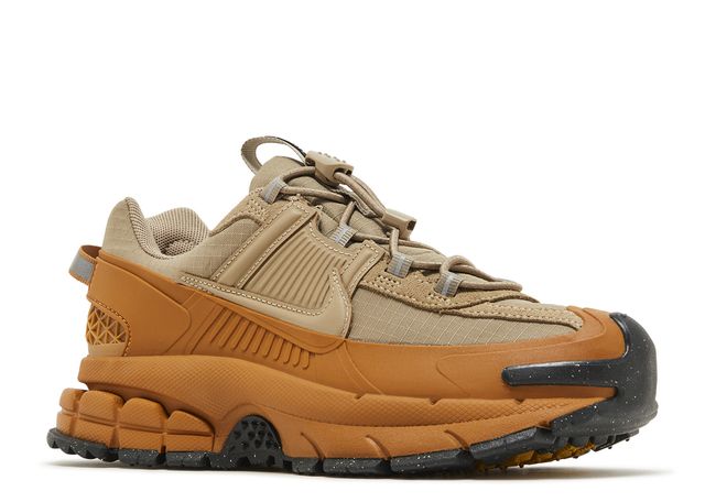 Zoom Vomero Roam 'Flax'