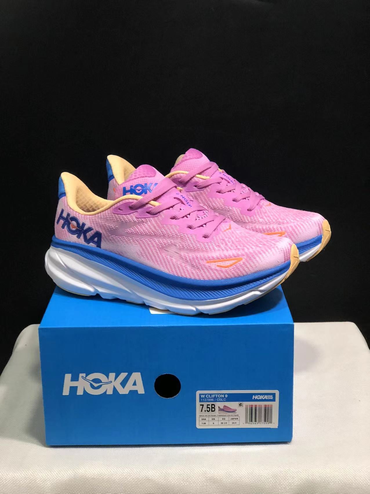Hoka Clifton 9 'Beige-Pink'
