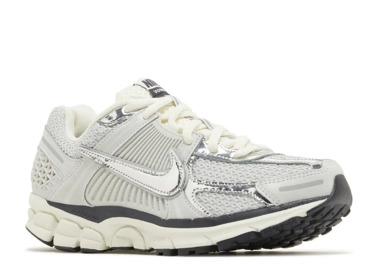Air Zoom Vomero 5 'Chrome'