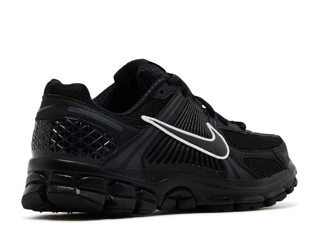 Air Zoom Vomero 5 'Black White'