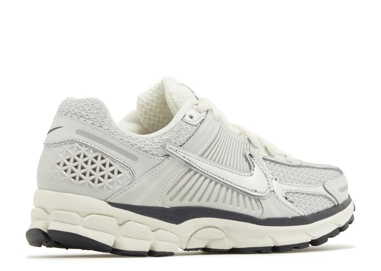 Air Zoom Vomero 5 'Chrome'