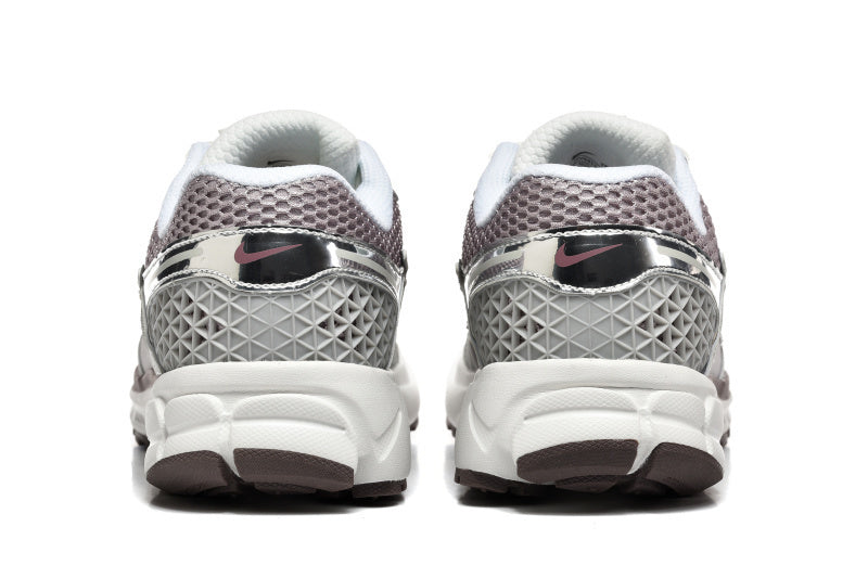 Air Zoom Vomero 5 'Chrome Platinum Violet'