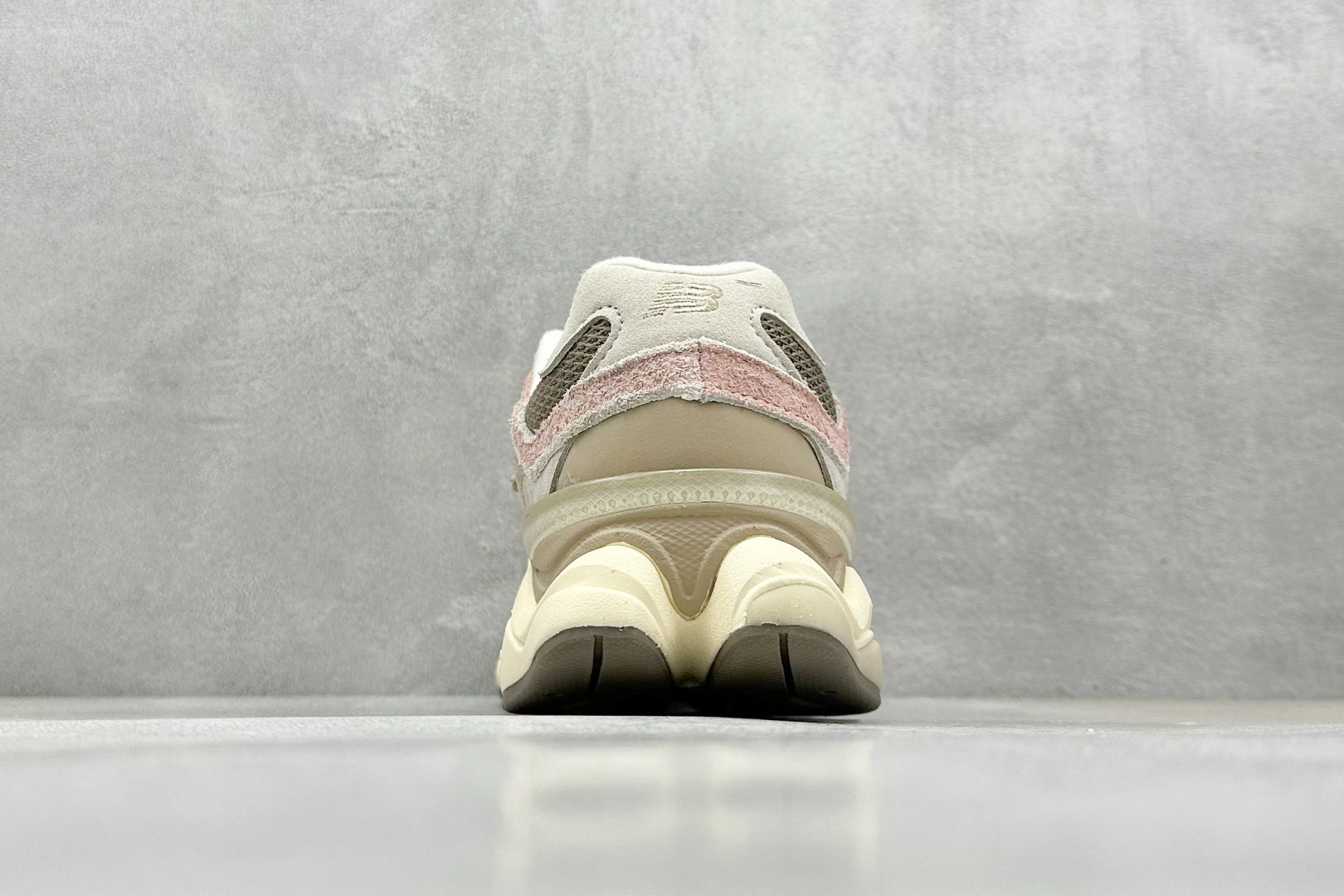 New Balance 9060 Bege