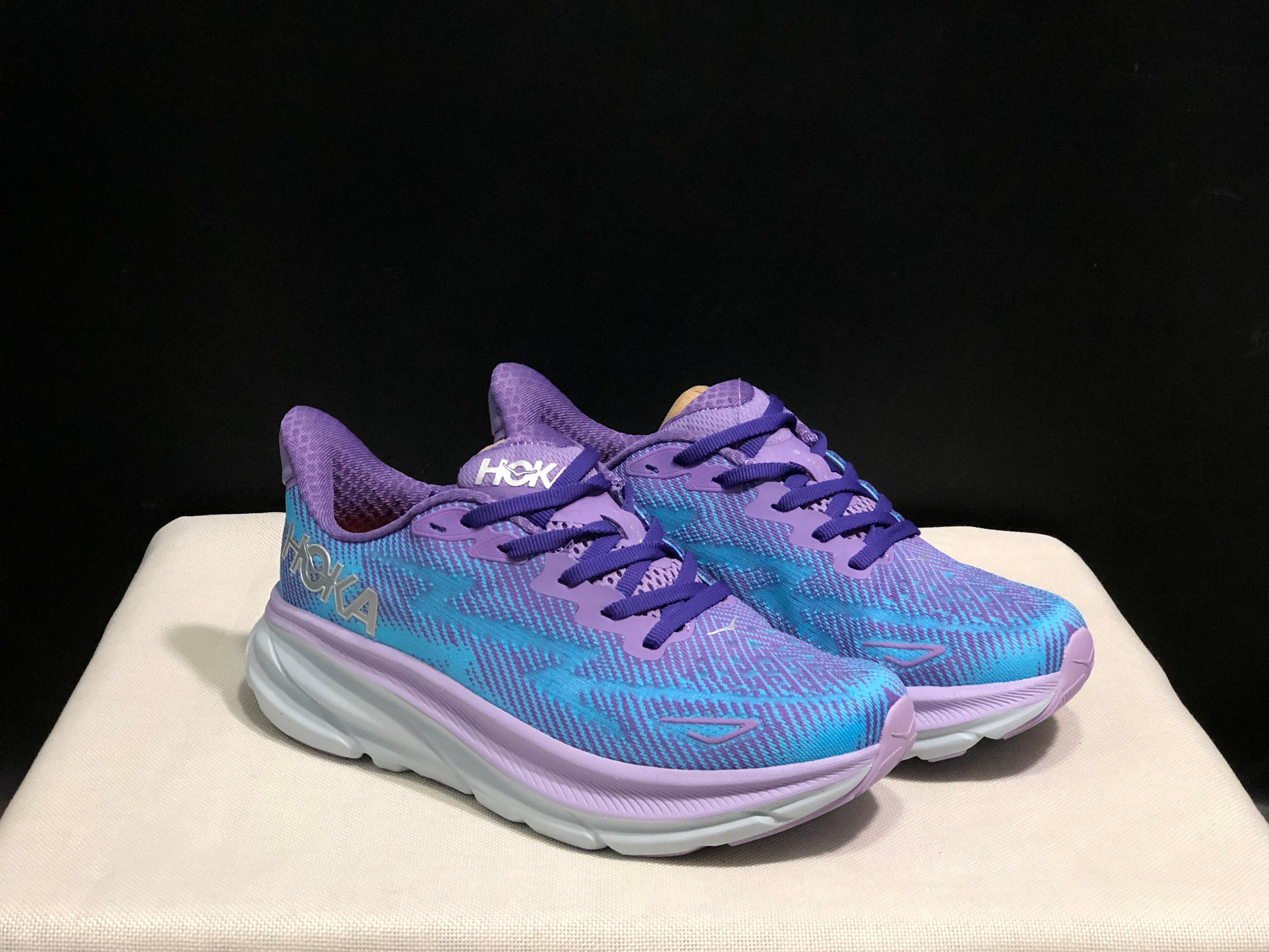 Hoka Clifton 9 'Beige-Pink'