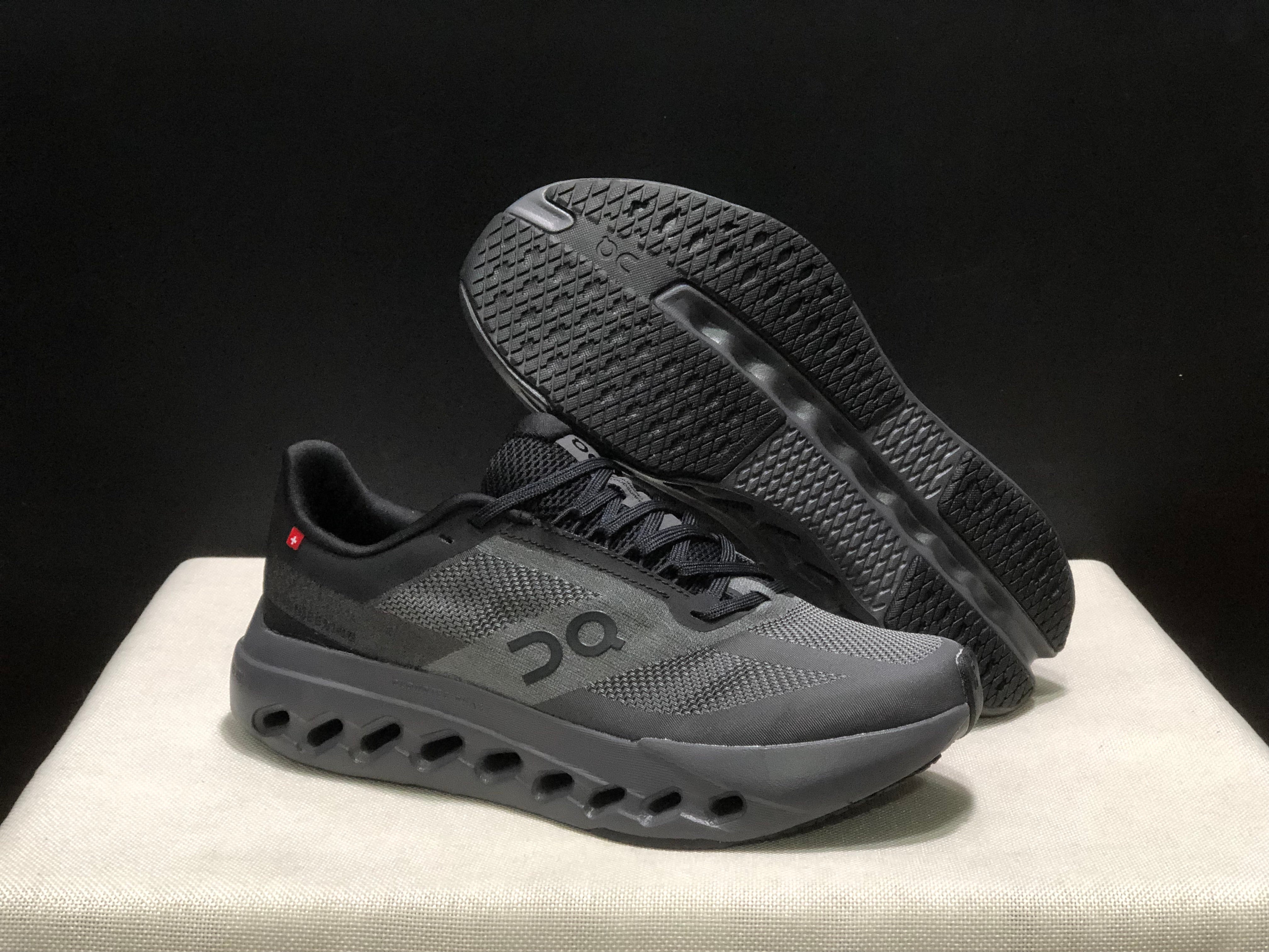 On Cloudsurfer Next 'Black'