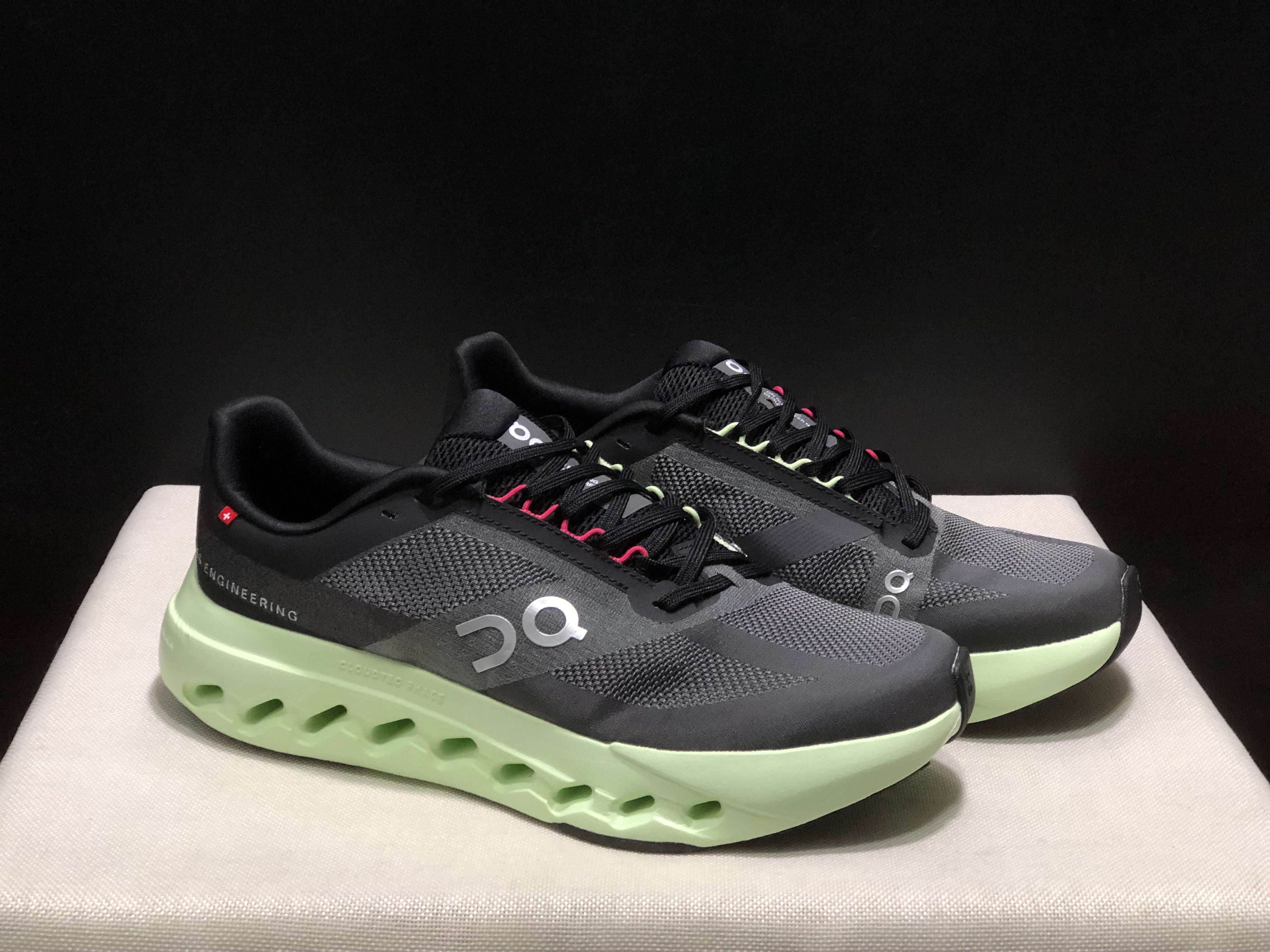 On Cloudsurfer Next 'black-green'