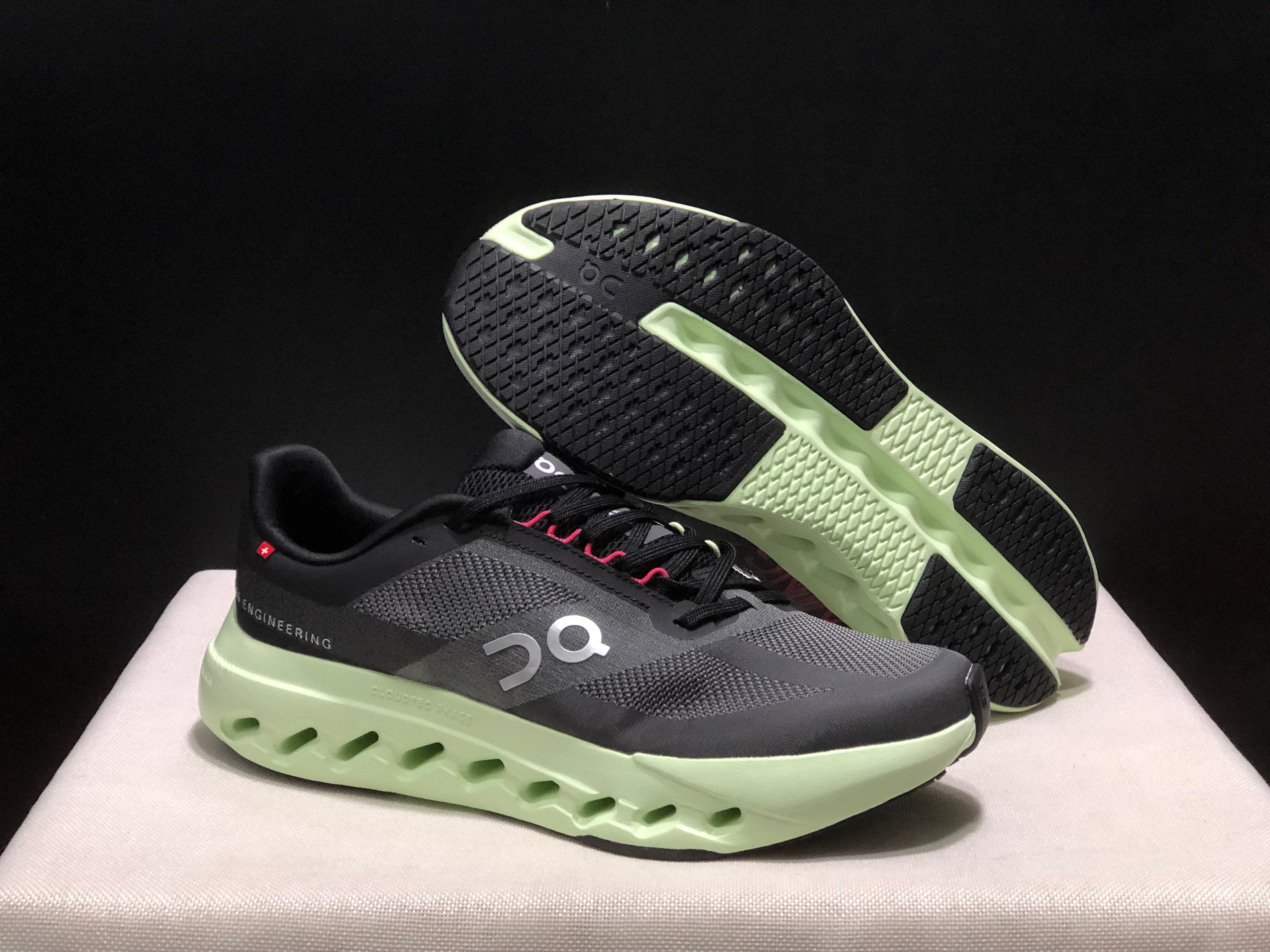 On Cloudsurfer Next 'black-green'