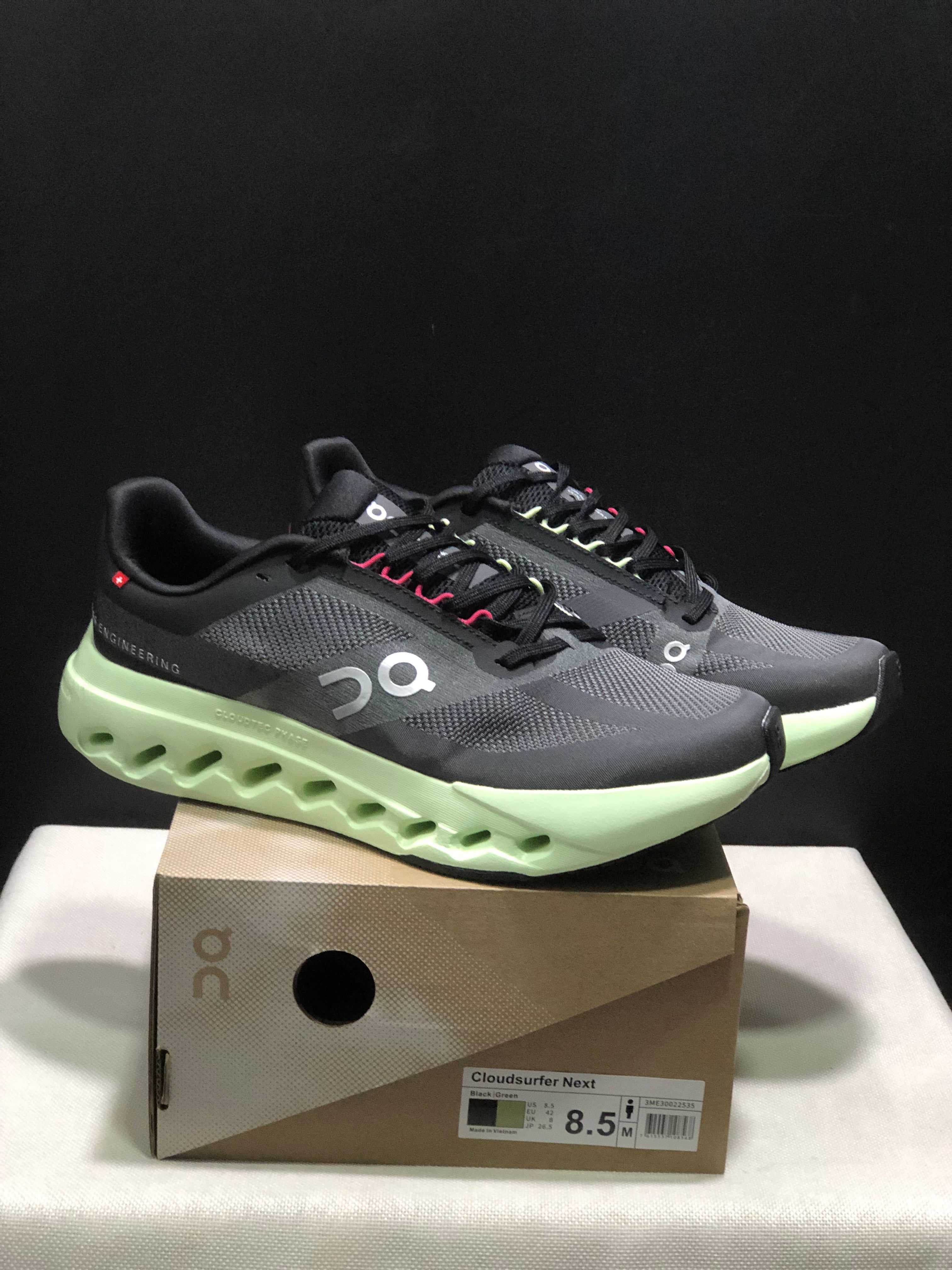 On Cloudsurfer Next 'black-green'