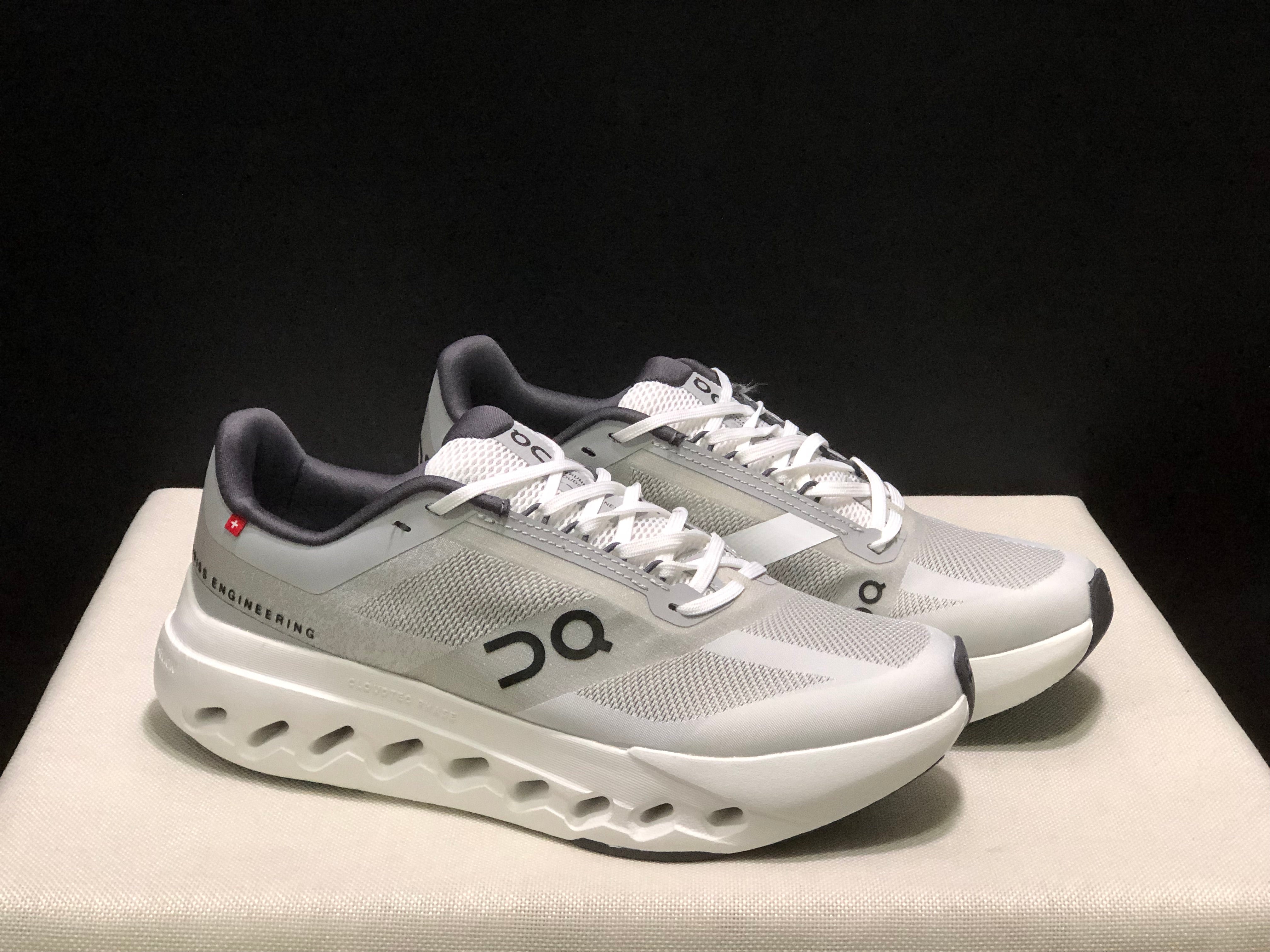 On Cloudsurfer Next 'gray'