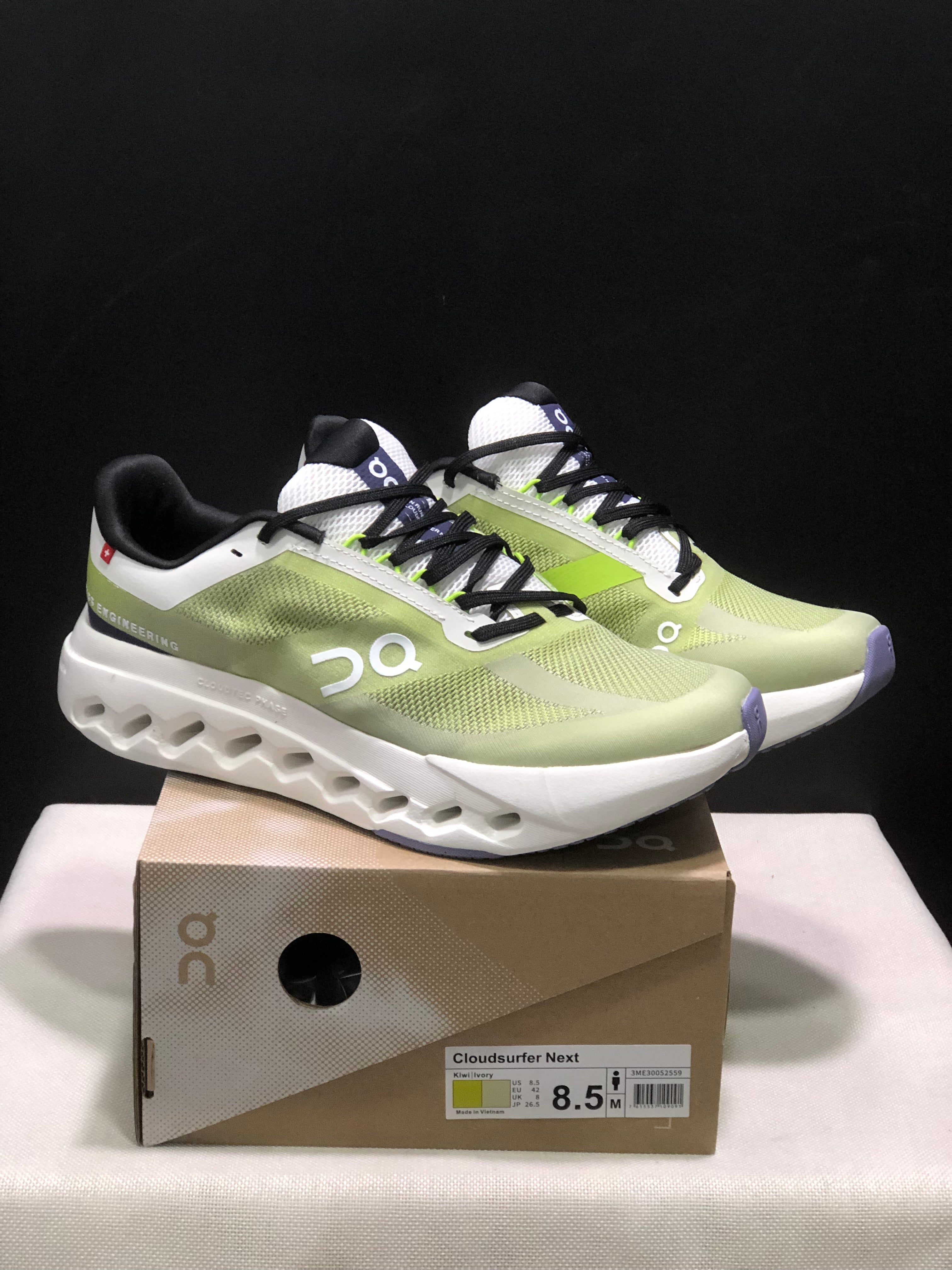 On Cloudsurfer Next 'Green'