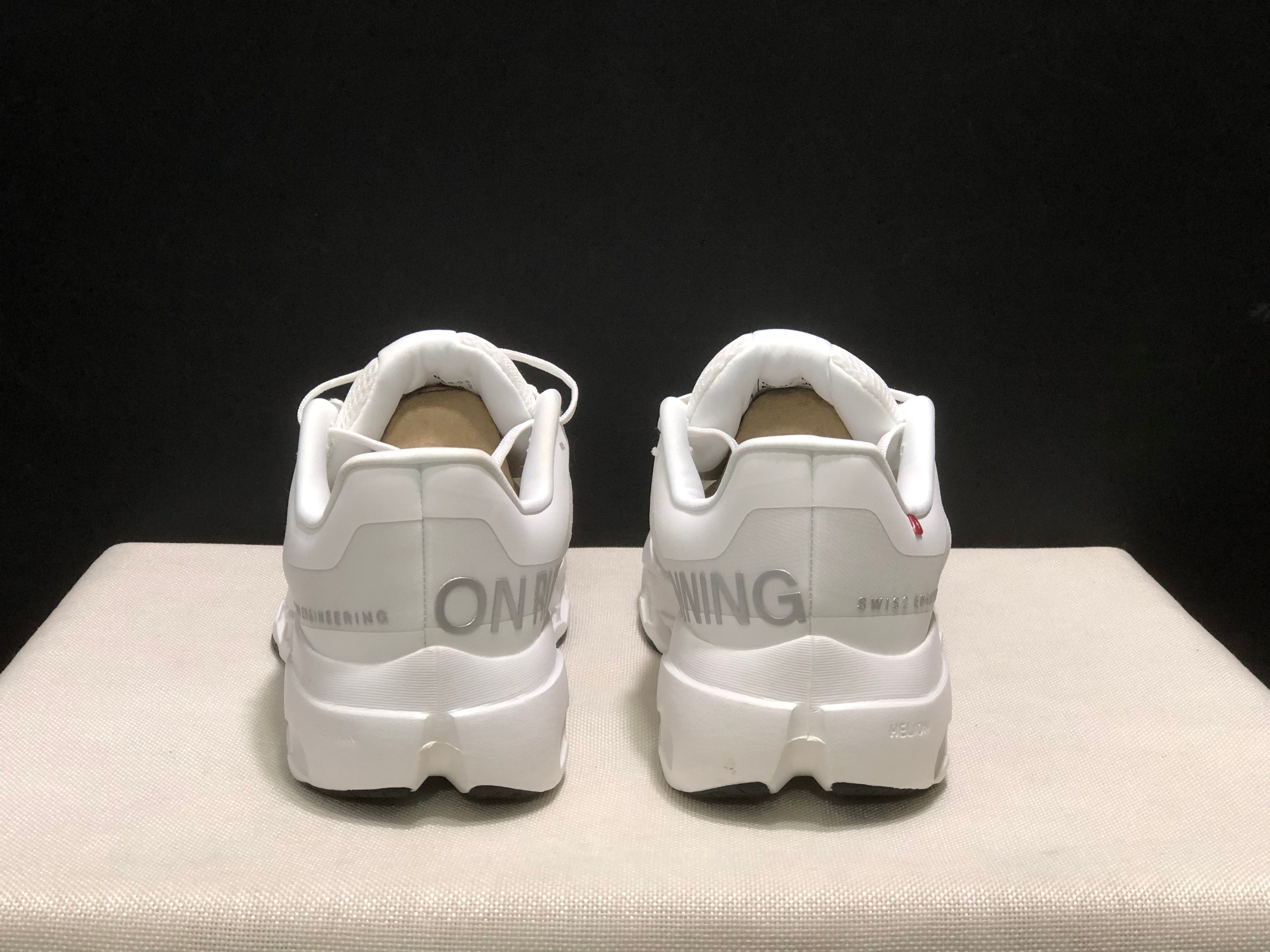 On Cloudsurfer Next 'White'