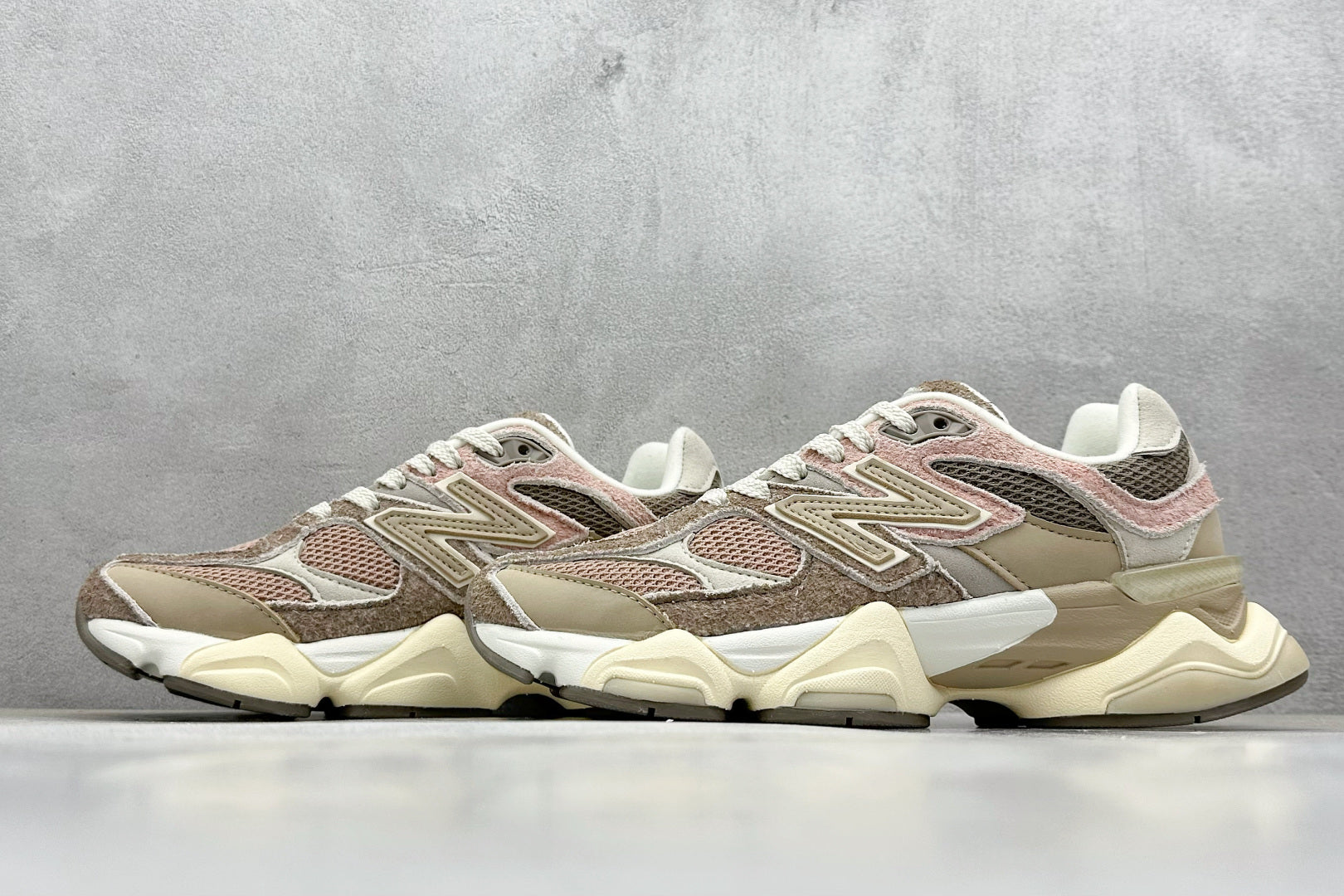 New Balance 9060 Bege