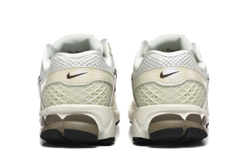 Air Zoom Vomero 5 'Sail Mink Brown'