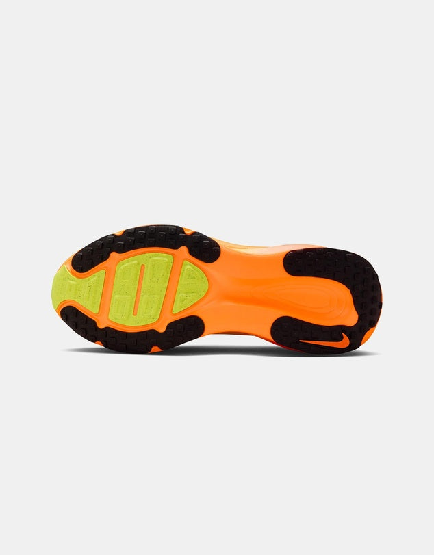 Vomero 18 "Orange"