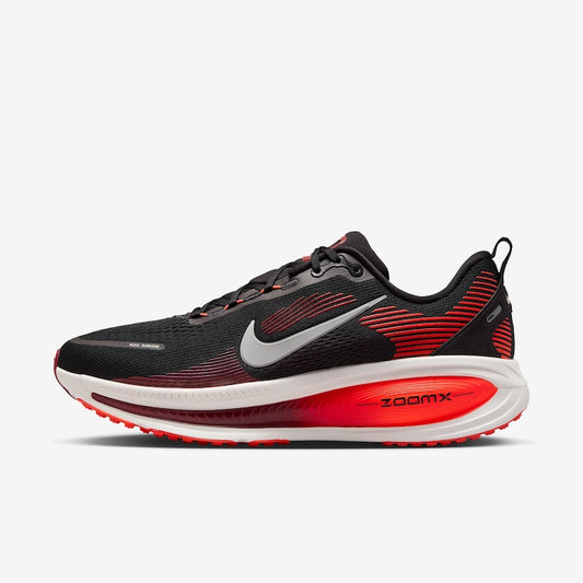 Vomero 18 'Black - Red'