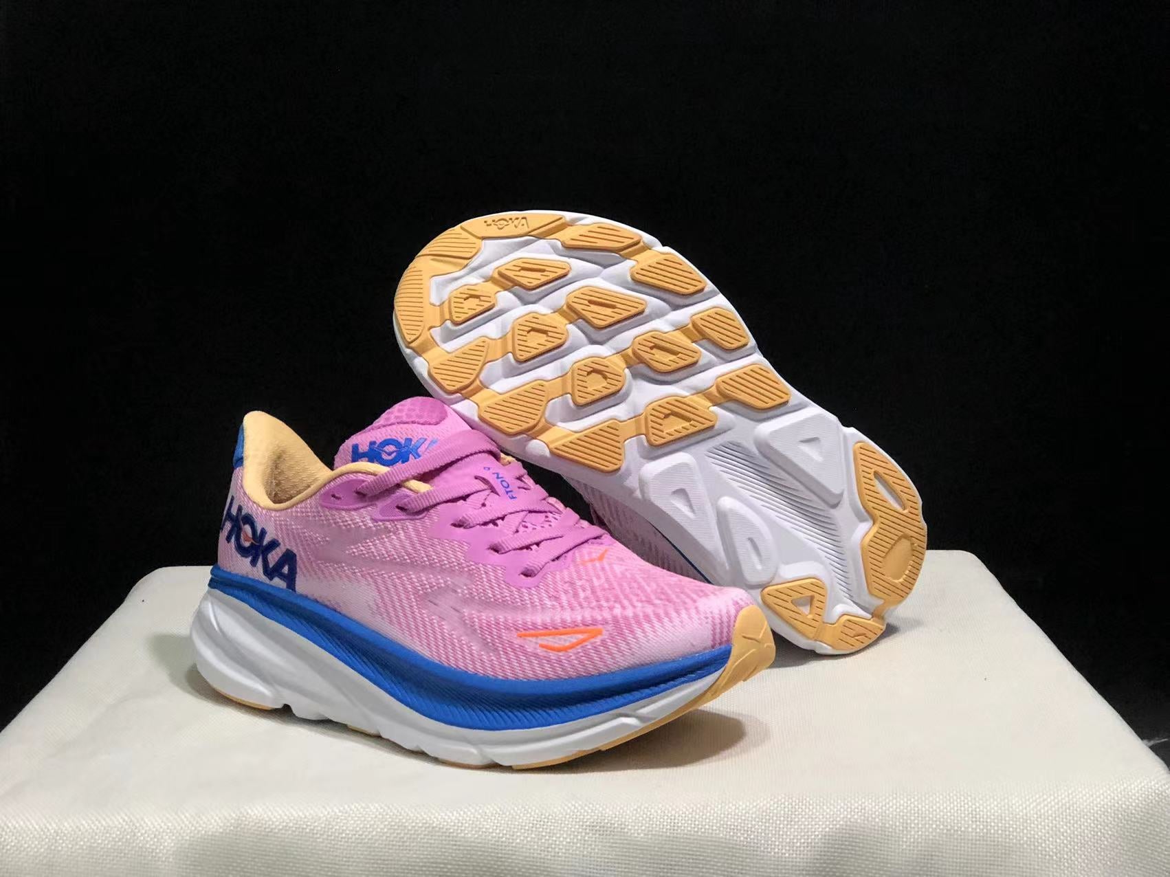 Tênis Hoka Clifton 9 'Pink-blue'