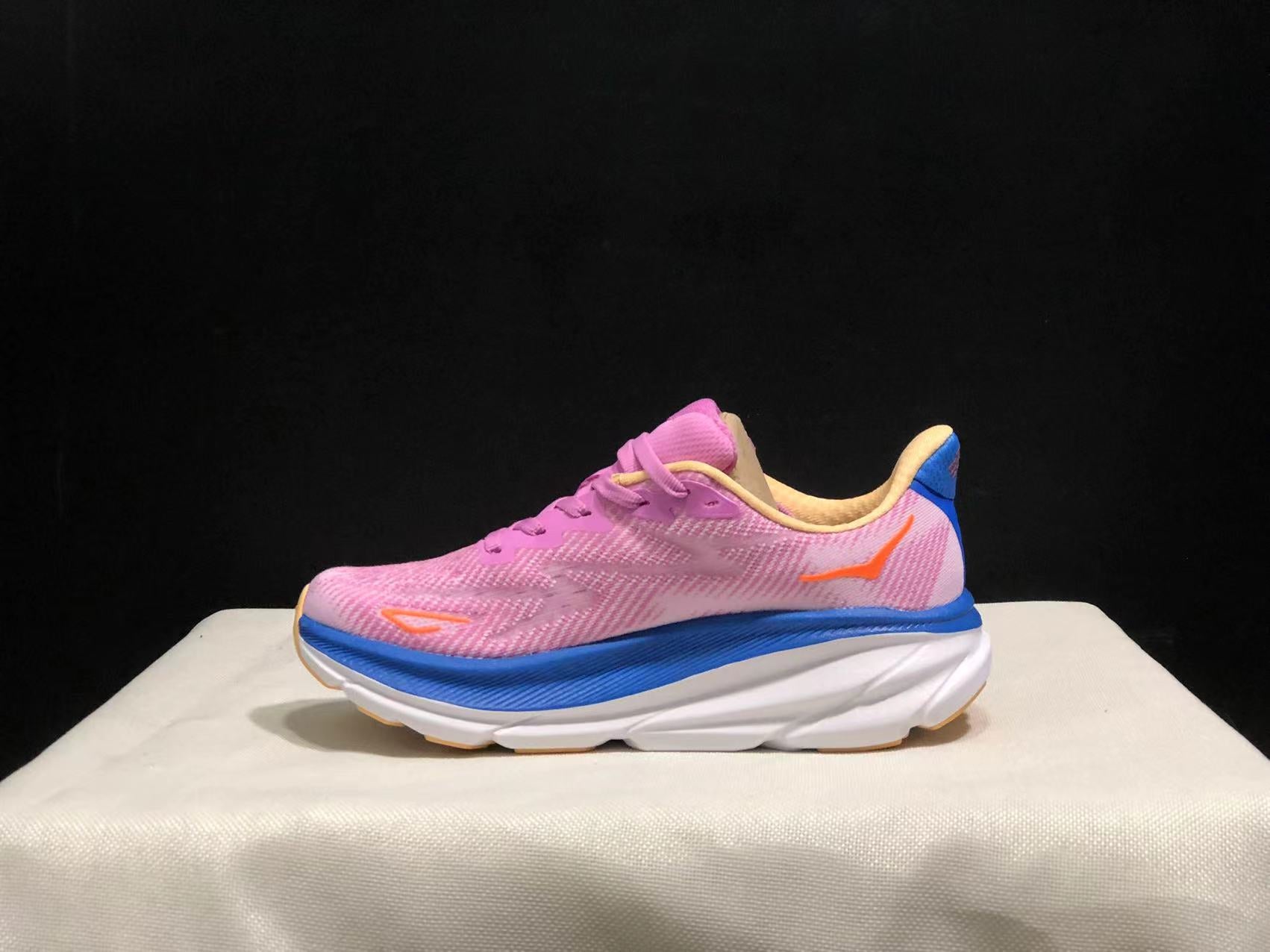 Tênis Hoka Clifton 9 'Pink-blue'