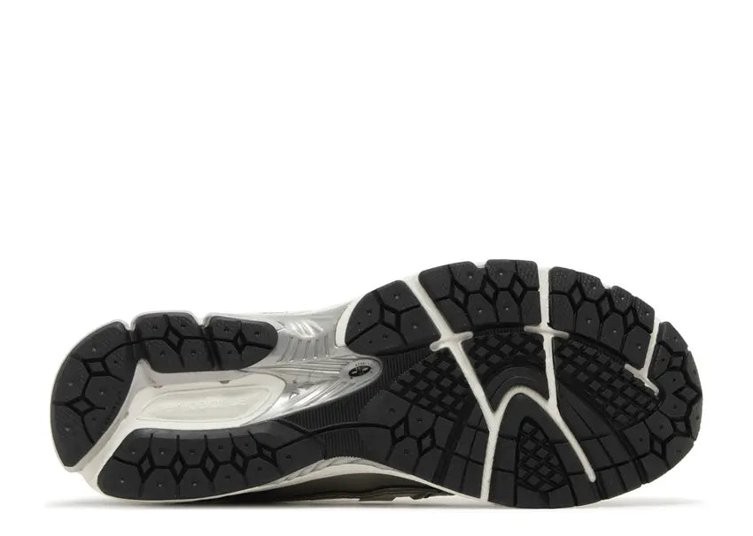 New Balance 1906R 'Silver Metallic Black'