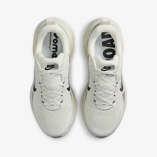 Vomero 18 "White Beige"