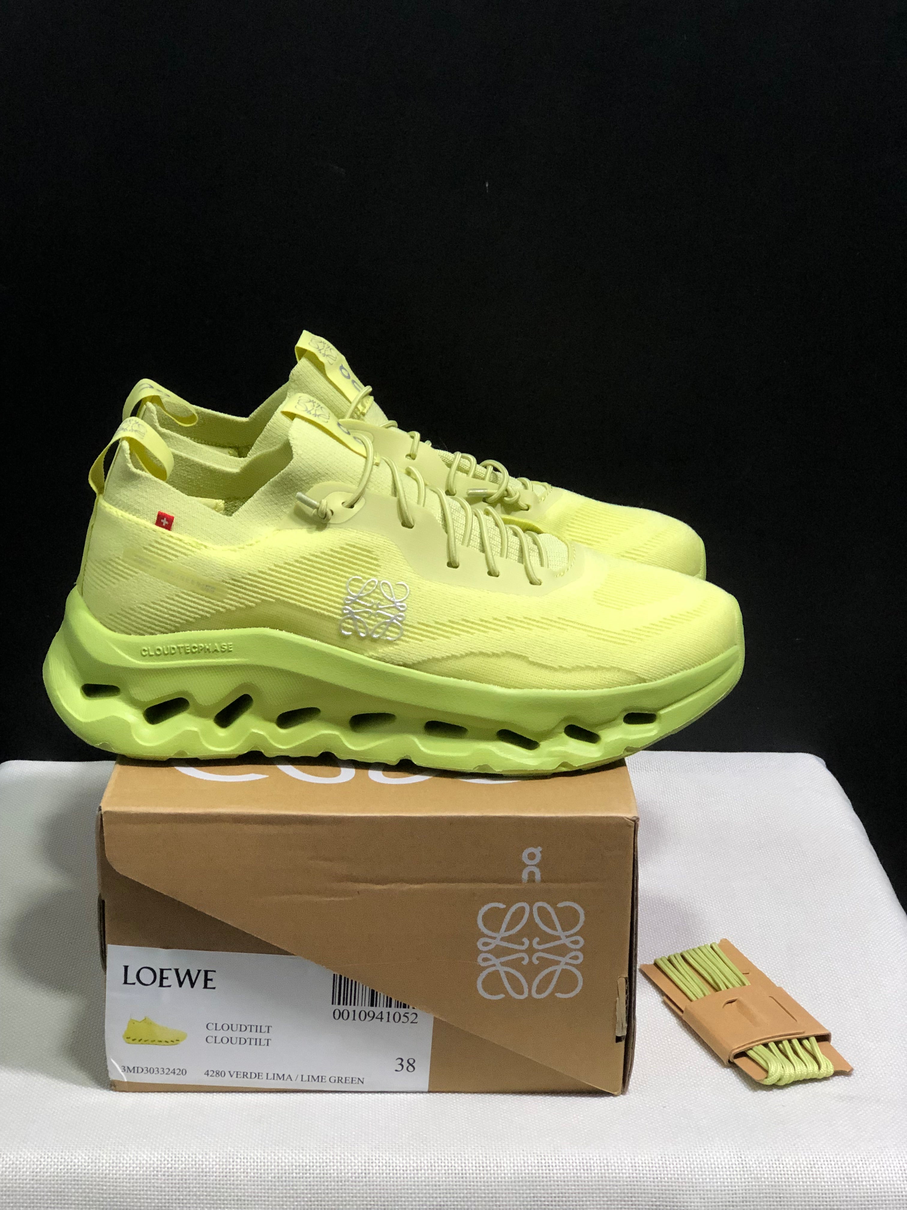 On x LOEWE Cloudtilt 'Red'