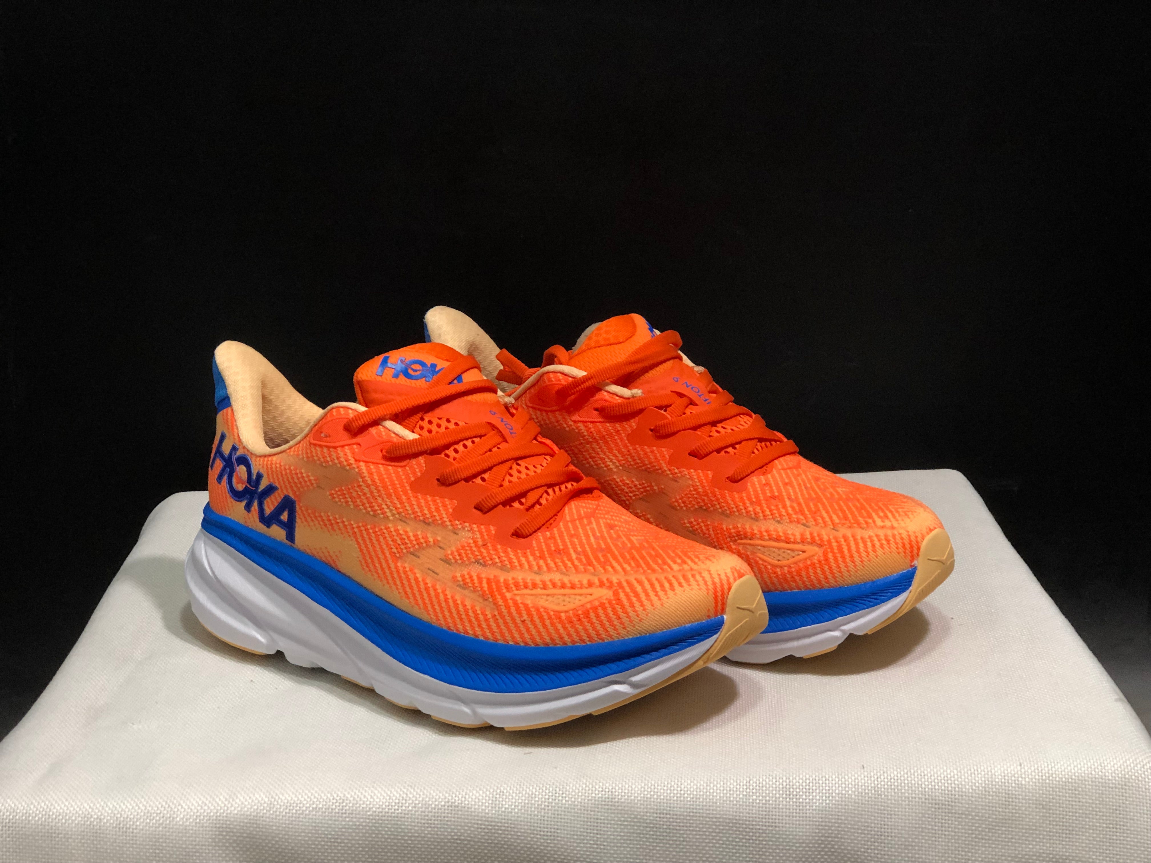 Hoka Clifton 9 'Beige-Pink'