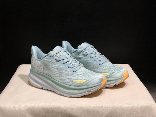 Hoka Clifton 9 'Beige-Pink'
