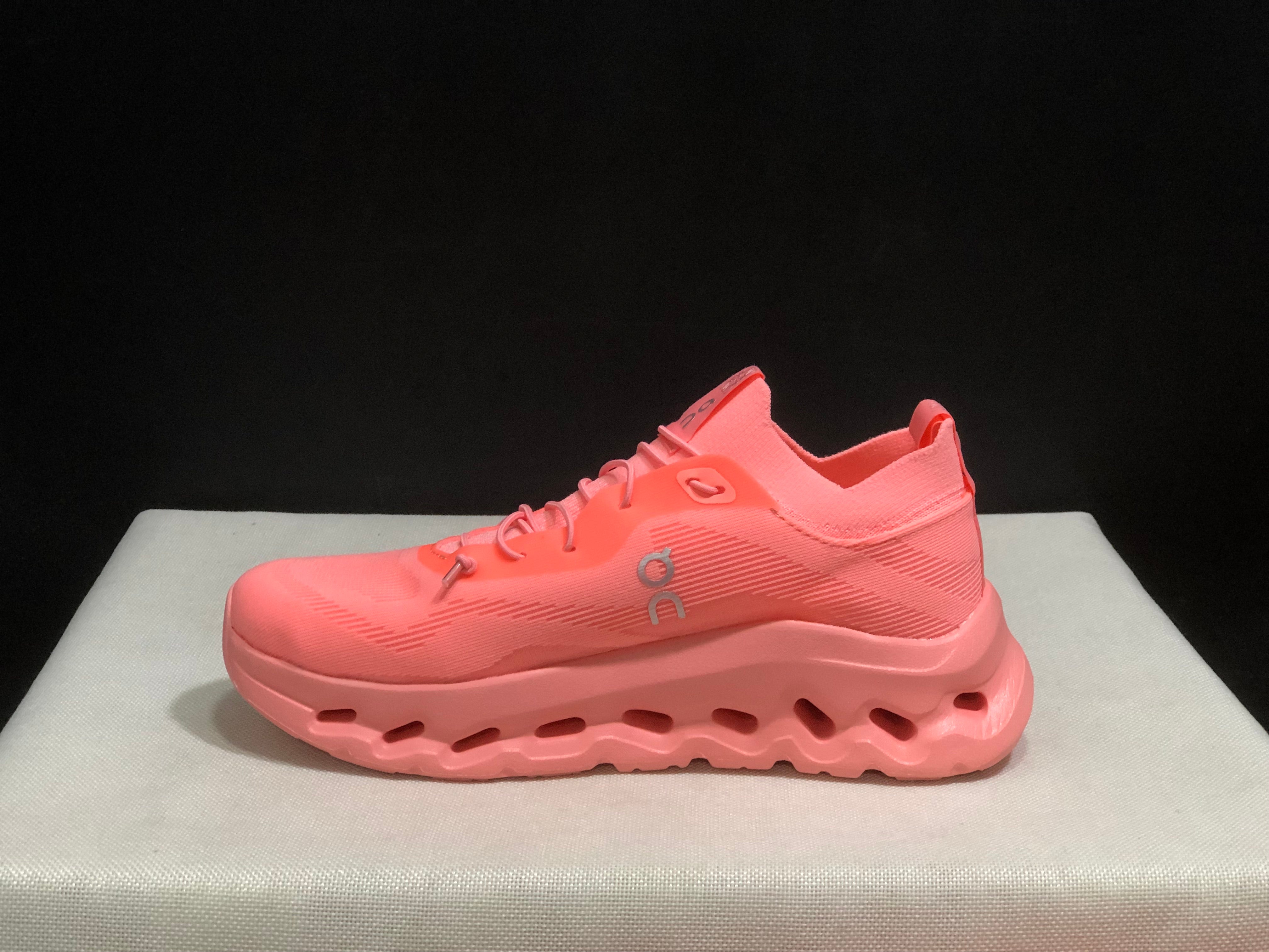 On x LOEWE Cloudtilt 'Red'