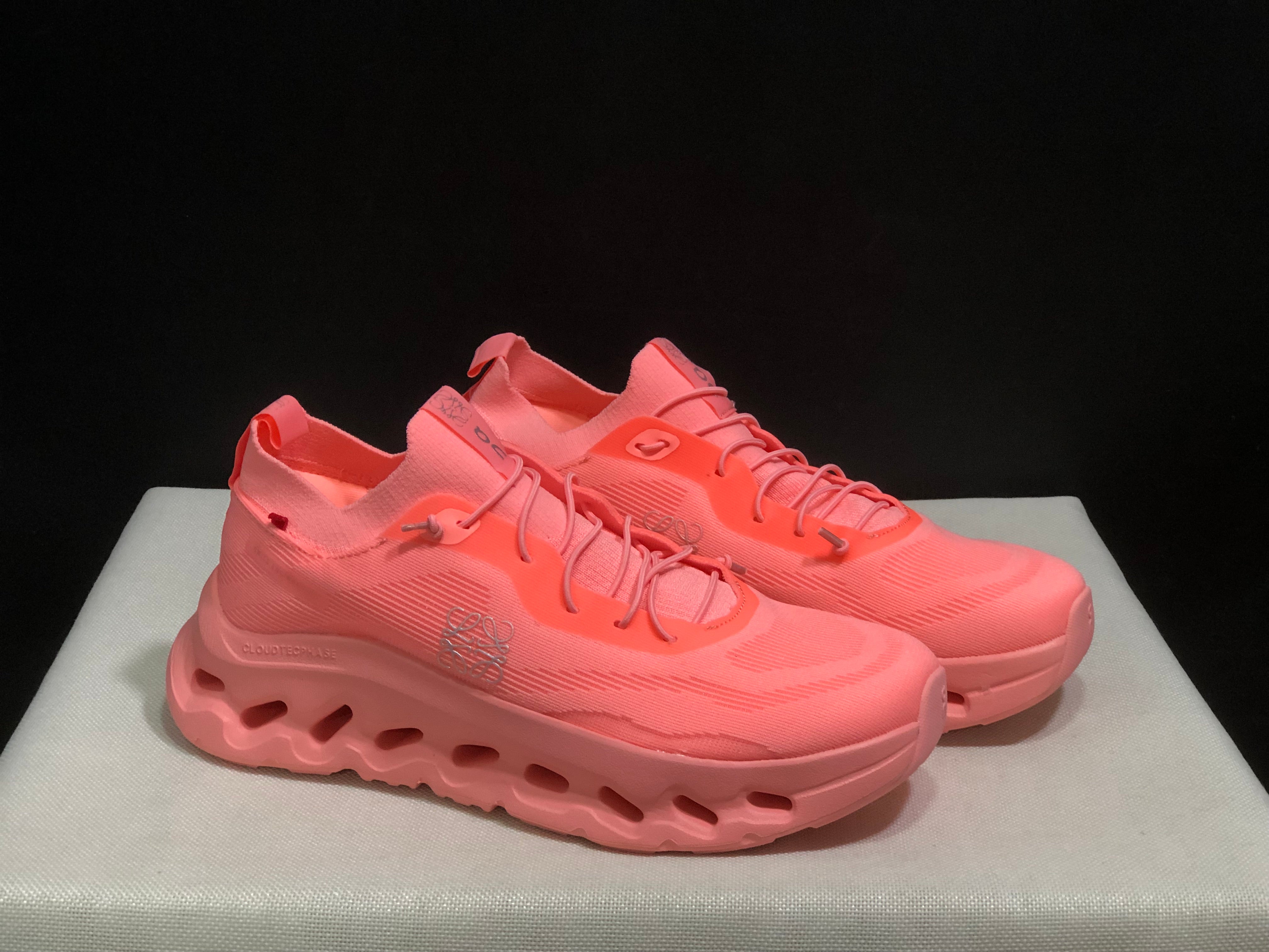 On x LOEWE Cloudtilt 'Red'