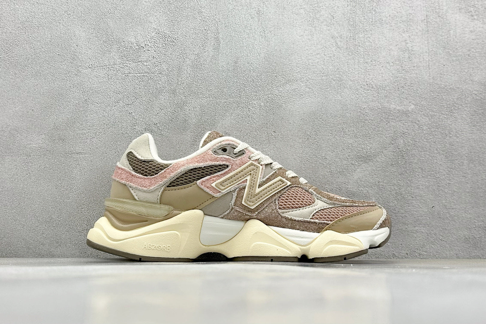 New Balance 9060 Bege
